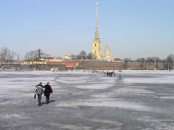 Петропавловская крепость зимой.
